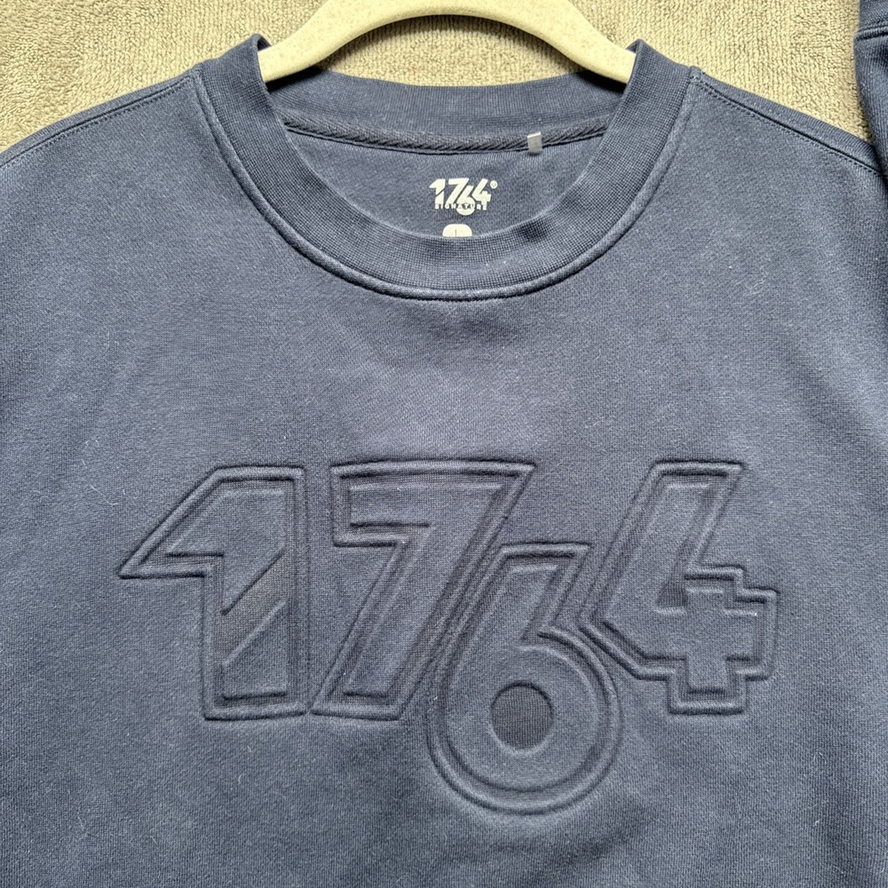 1764 Signature Sweatshirt Men's Large Navy Blue Embroidered Logo Pullover‎